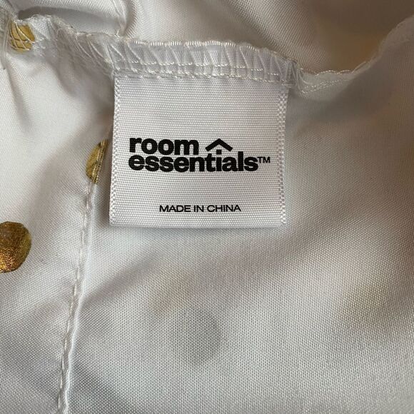 Room Essentials Dot Pillow Cases - Picture 7 of 9